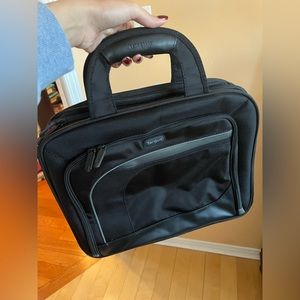 Targus laptop bag